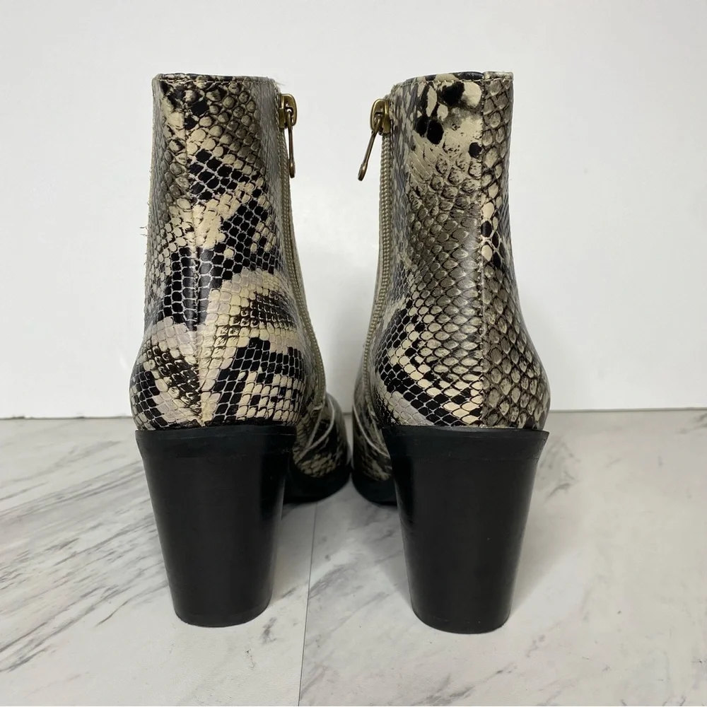 Blondo que snakeskin